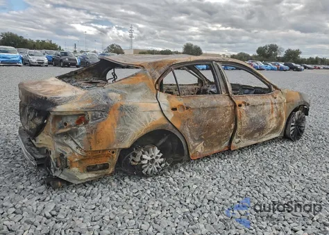 2022 Toyota Camry Xse z USA, uszkodzony, nr VIN 4T1K61BK3NU072365